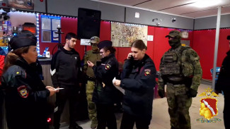 Силовики нагрянули с проверкой в воронежские бары и клубы