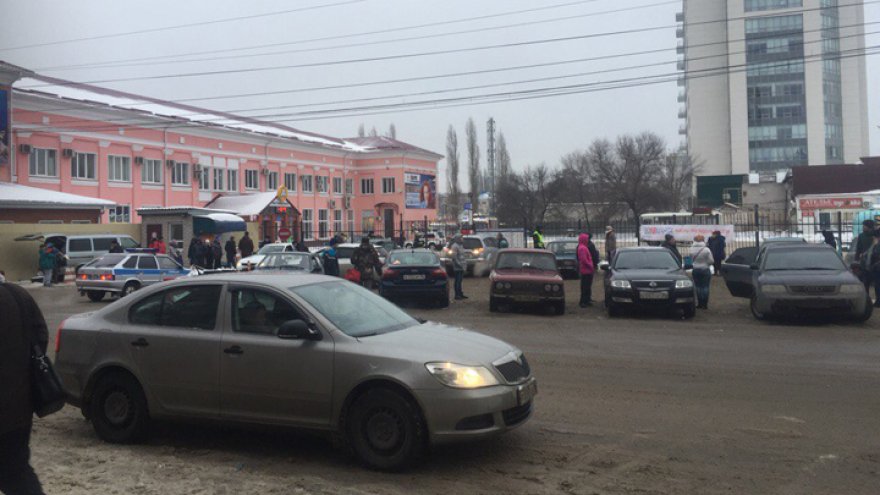 В Воронеже из-за угрозы теракта эвакуировали Центральный автовокзал