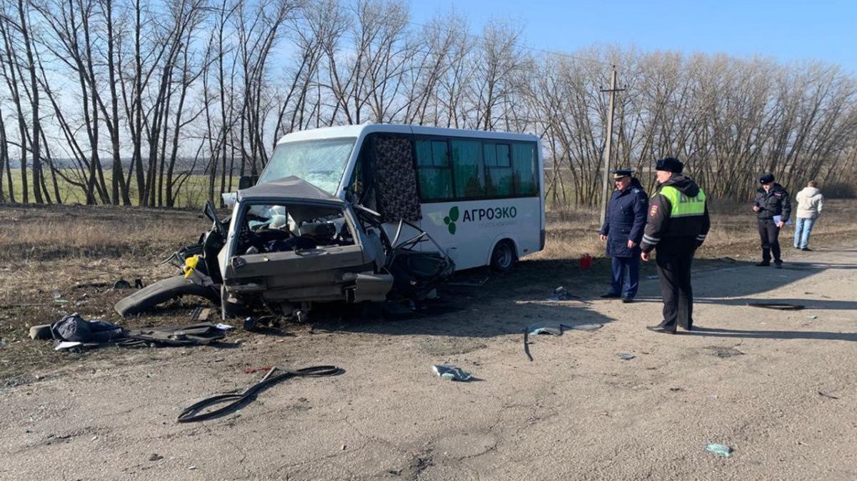 В прокуратуре начали проверку после ДТП с 3 погибшими и 6 ранеными в  Воронежской области | 23.03.2023 | Воронеж - БезФормата