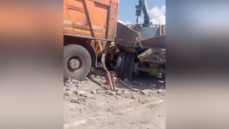 В Воронежской области в массовом ДТП с самосвалом и погрузчиком пострадали 5 человек