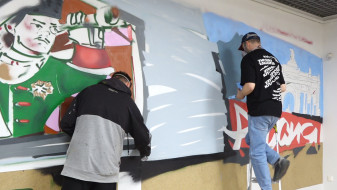 Художники нарисовали граффити на стенах воронежского музея