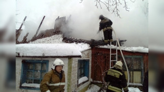 Пожар разгорелся в воронежском лодочном кооперативе