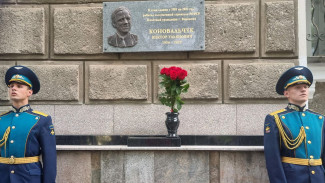 В Воронеже увековечили память легендарного строителя Виктора Коновальчука