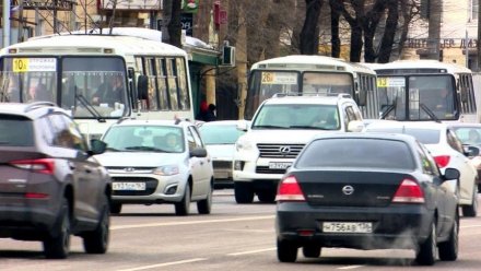 Воронежцы вновь сообщили о коллапсе на популярном маршруте