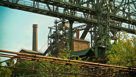 Два работника пострадали при взрыве газа на сахарном заводе в Воронежской области 