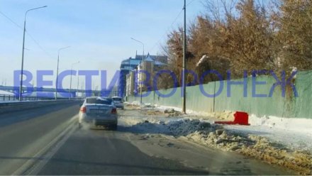 Воронежцам пообещали решить вопрос с пробками из-за потоков воды на Массалитинова