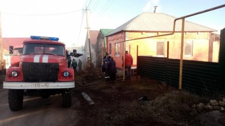 В воронежском селе пенсионерка начала сушить вещи возле печи и устроила пожар