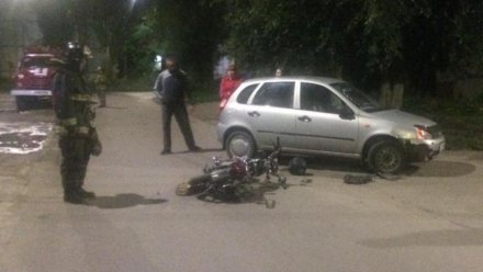 В Воронежской области автомобилистка сбила подростка-мотоциклиста