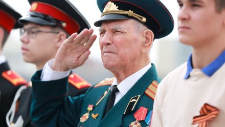 Сергей Петрин поздравил легендарного воронежского ветерана со 101-м днём рождения