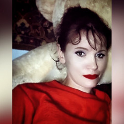 «Остались я и братик». Дочь сбитой в Воронежской области женщины ищет очевидцев ДТП
