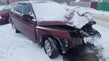 Водитель и пассажир пострадали в ДТП в Воронежской области  