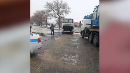 Автобус из Адыгеи с 15 пассажирами застрял на трассе под Воронежем