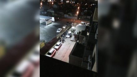 В Воронеже мужчина выпал с балкона многоэтажки и погиб
