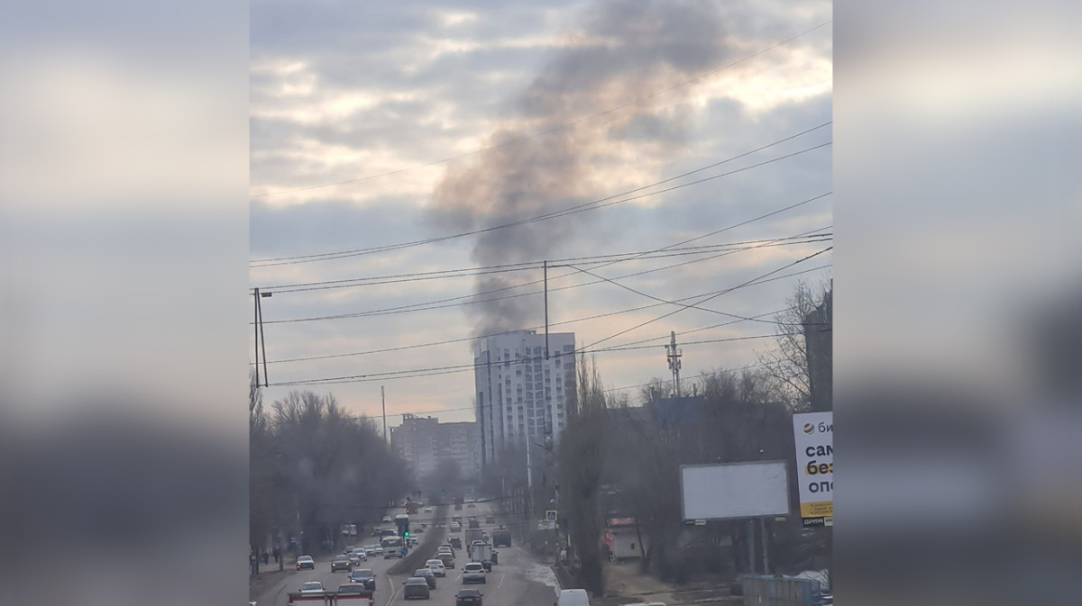 В Воронеже загорелись два гаража на улице 9 Января | 26.03.2024 | Воронеж -  БезФормата