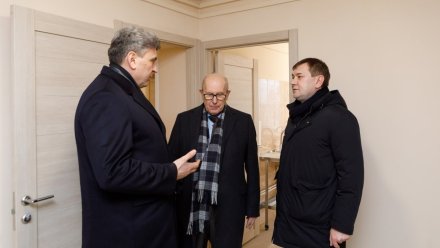 Владимир Нетёсов оценил ход работ по капремонту общежития воронежского медуниверситета