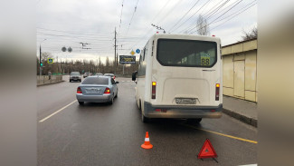 Водитель маршрутки сбил пенсионерку в Воронеже