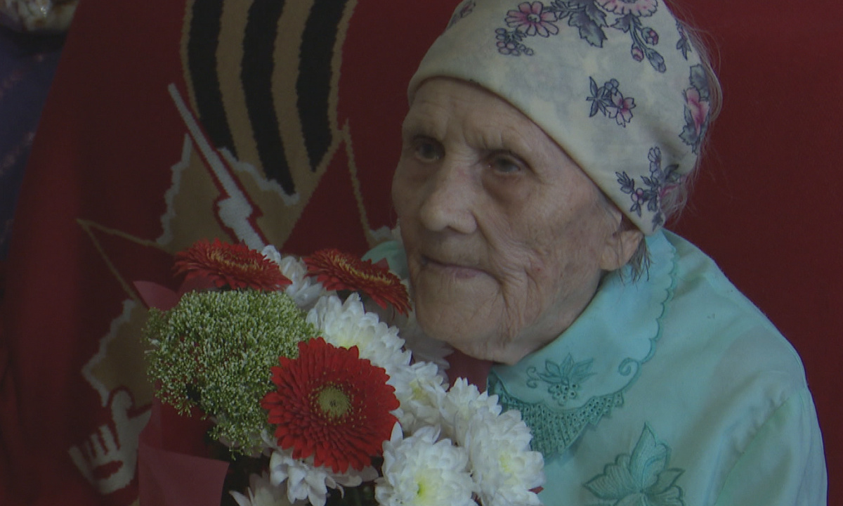100 лет ветерану. Столетий ветеран. Медали ветеранов. 100 лет ветерану. Столетий ветеран.