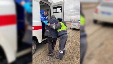 В Воронежской области на дорогу выбежал мужчина в крови 