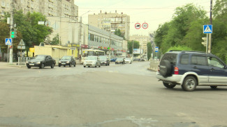 Перекрытие путепровода в Воронеже оказалось для водителей сюрпризом