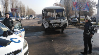 В Воронеже столкнулись «ПАЗ» и легковушка: погибли 4 человека