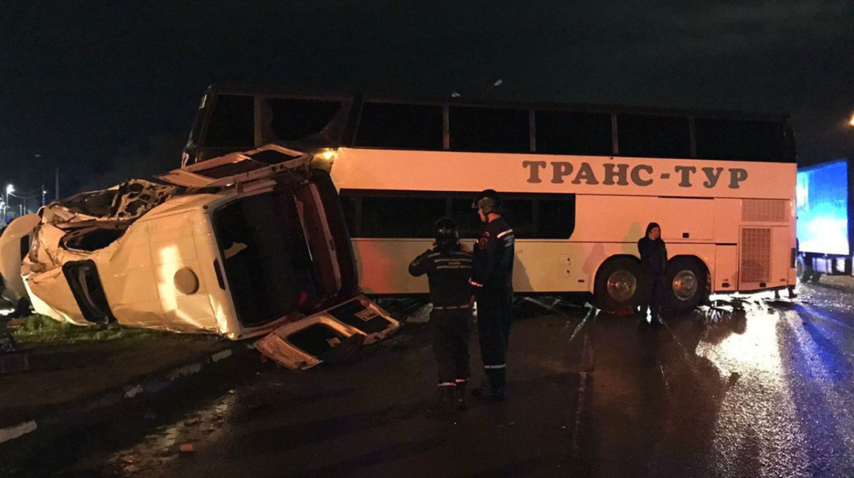 Под Воронежем создали пункт временного размещения выживших после ДТП  пассажиров автобуса | 16.04.2022 | Воронеж - БезФормата