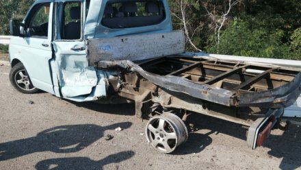 Восьмилетний мальчик пострадал в ДТП с большегрузом и фургоном в Воронежской области