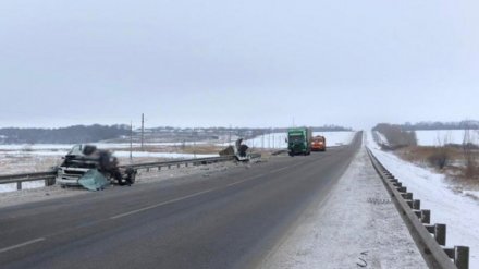 В МВД назвали причину аварии под Воронежем, в которой оторвавшийся прицеп убил 2 человек