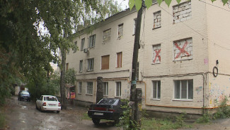 Жители домов в переулке Славы в Воронеже отказались от расселения из ветхих зданий