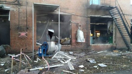 Трёх пострадавших при взрыве на фабрике в Воронежской области женщин оставили в больнице 
