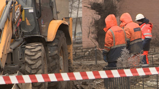 Воронежцы пожаловались на регулярное отключение воды из-за течи в трубе