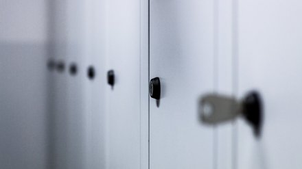 В Воронеже у посетителя фитнес-клуба украли полмиллиона рублей