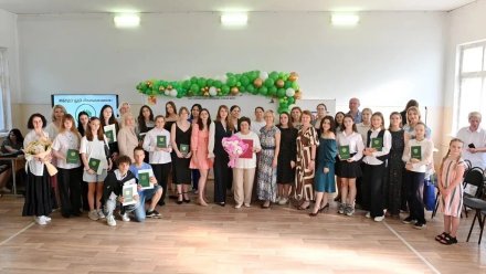 Выпускников Центра допобразования «Реальная школа» с поздравили с последним звонком
