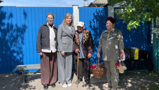 Благодарность и подарки: «Единая Россия» поздравила ветеранов Великой Отечественной войны