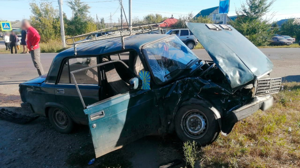 Два человека пострадали в ДТП с фургоном в Бутурлиновке – Новости Воронежа  и Воронежской области – Вести Воронеж