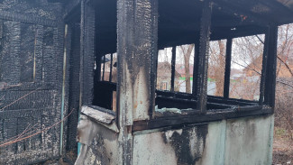 Аферисты заставили 23-летнего парня поджечь частный дом под Воронежем