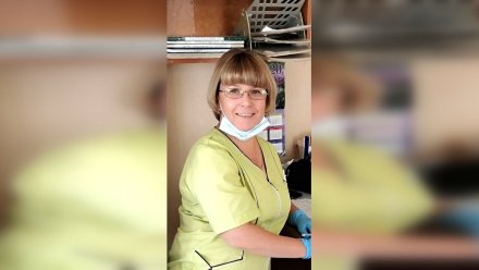 Санитарка воронежской больницы пожаловалась на увольнение из-за медотвода от вакцинации