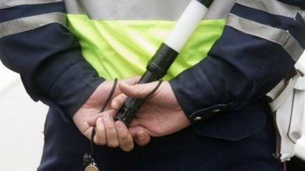 Посадивший ребёнка за руль на трассе общественник избежал штрафа