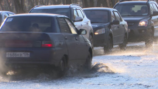 На Петровской набережной в Воронеже начали откачивать воду