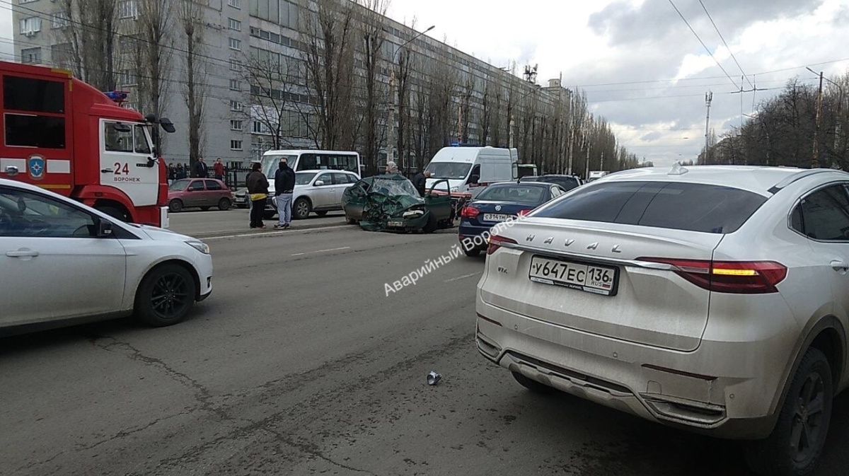 Водитель Hyundai ответит в суде за смерть женщины в массовом ДТП в Воронеже  – Новости Воронежа и Воронежской области – Вести Воронеж