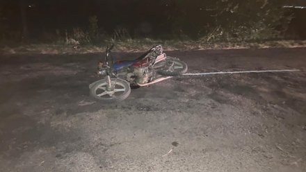 В Воронежской области подростки на мопеде попали под колёса легковушки