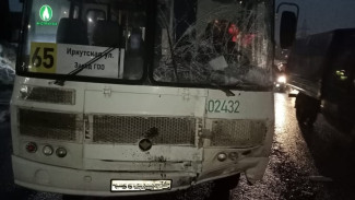 Водитель автобуса №65 спровоцировал двойное ДТП в Воронеже
