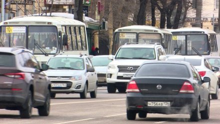 В Воронеже маршрутка сбила 52-летнего мужчину
