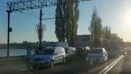 В массовой аварии в центре Воронежа пострадал 56-летний мужчина