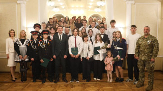 Мэр Сергей Петрин встретился с воронежскими школьниками и их опекунами 