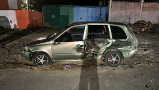 В аварии с двумя «Ладами» в Россоши пострадал 17-летний парень 