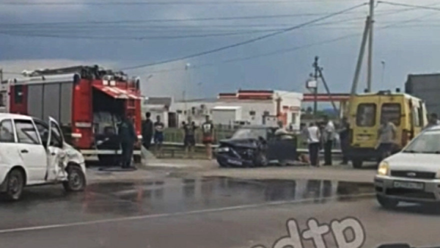 Под Воронежем в крупном ДТП с участием двух авто пострадали четыре человека