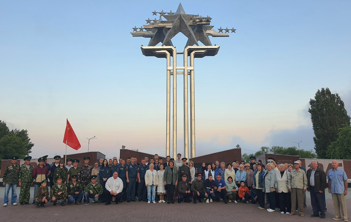 В Нововоронеже прошла патриотическая акция «Свеча памяти» – Новости  Воронежа и Воронежской области – Вести Воронеж