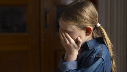 В Воронеже возбудили уголовное дело после ДТП со сбитой самокатчиком 6-летней девочкой