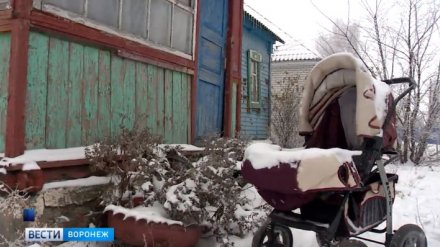 Под Воронежем отправили в СИЗО мужчину, забившего ногами мать трёх своих сыновей