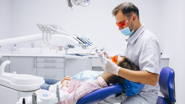 Воронежский стоматолог рассказал о современных способах лечения зубов